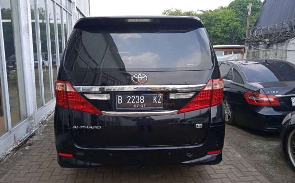 TOYOTA ALPHARD 2.4