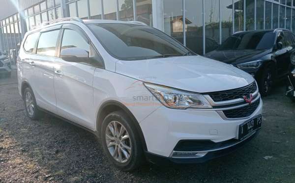 WULING CORTEZ 1.5 LUX