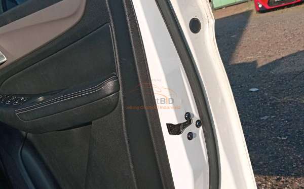 WULING CORTEZ 1.5 LUX