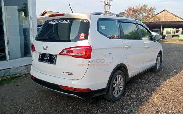 WULING CORTEZ 1.5 LUX