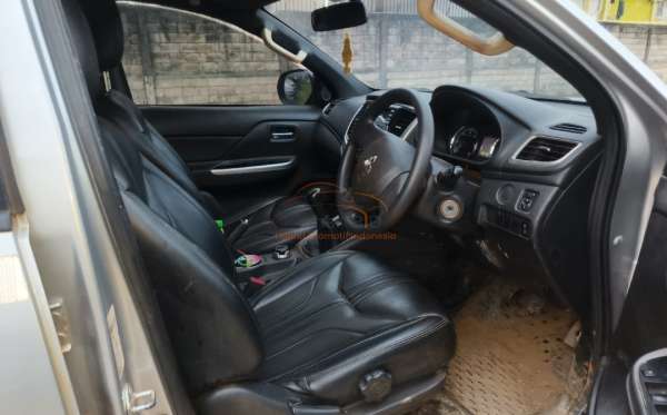 MITSUBISHI DC GLS 4X4