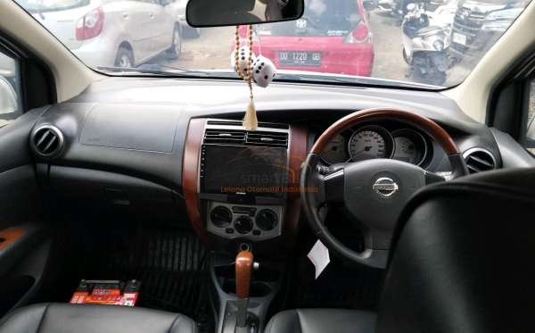 NISSAN GRAND LIVINA XV