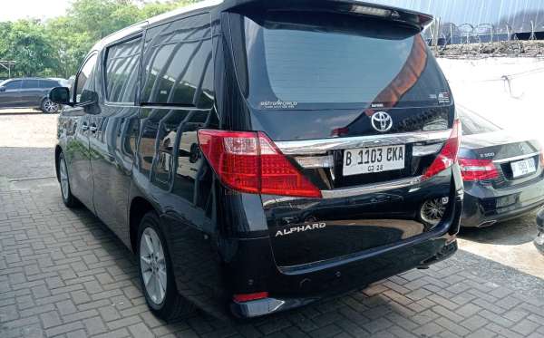 TOYOTA ALPHARD 2.4