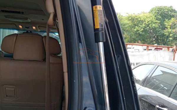 TOYOTA ALPHARD 2.4