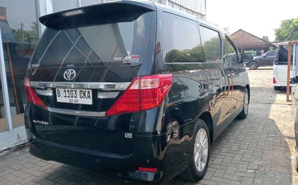 TOYOTA ALPHARD 2.4