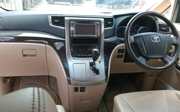 TOYOTA ALPHARD 2.4