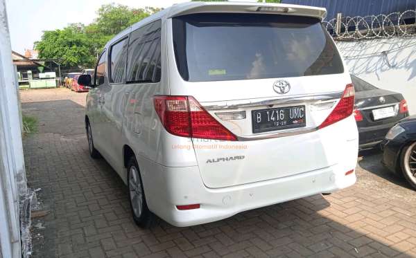 TOYOTA ALPHARD 2.4 X