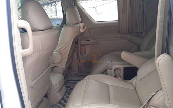 TOYOTA ALPHARD 2.4 X