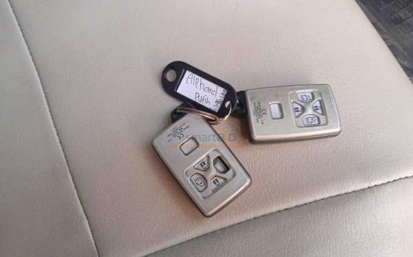 TOYOTA ALPHARD 2.4 X