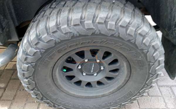 HUMMER H3