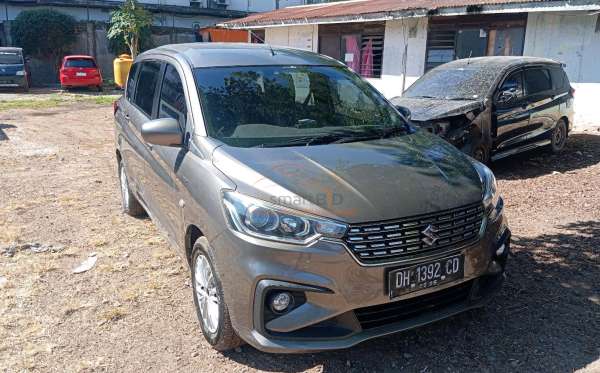 SUZUKI ERTIGA