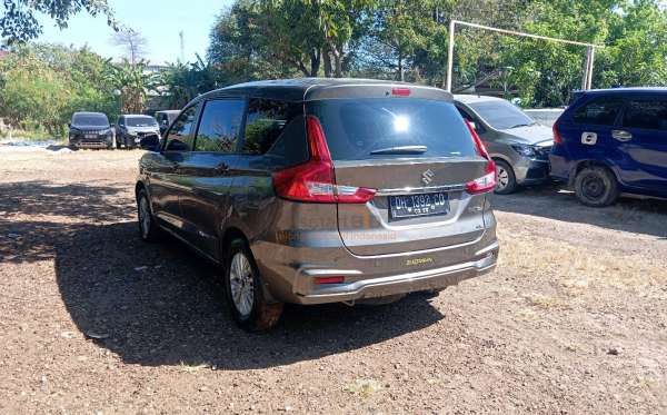 SUZUKI ERTIGA