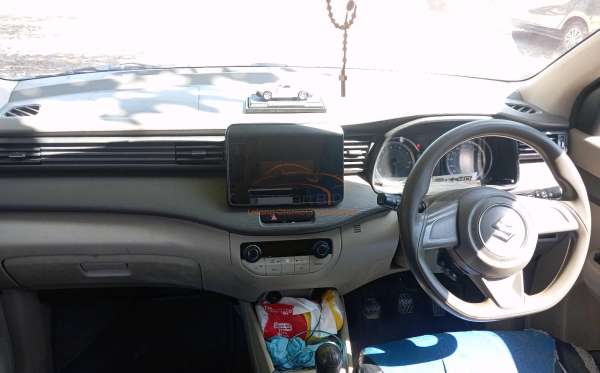 SUZUKI ERTIGA