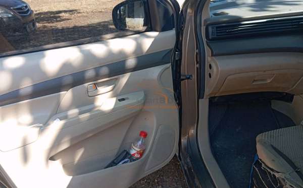 SUZUKI ERTIGA