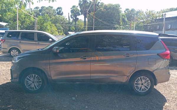 SUZUKI ERTIGA