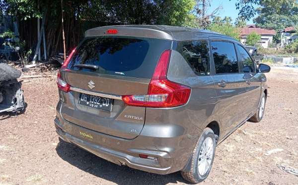 SUZUKI ERTIGA