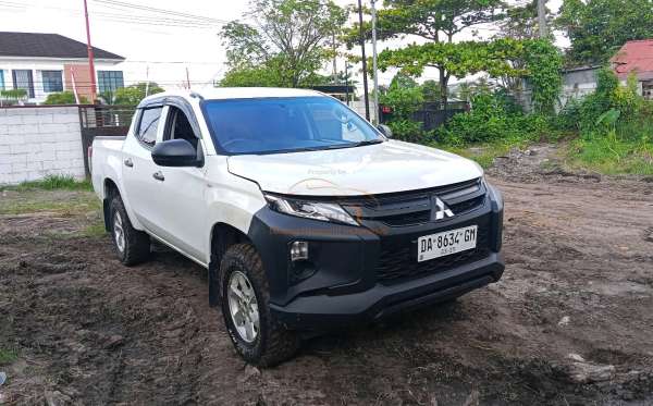 MITSUBISHI DC HDX 4X4