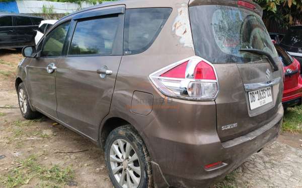 SUZUKI ERTIGA