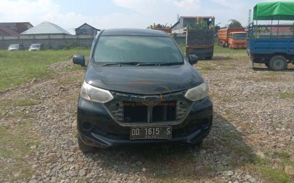 TOYOTA AVANZA
