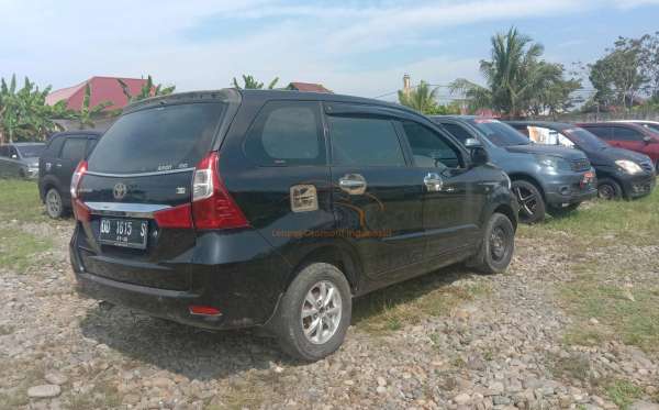 TOYOTA AVANZA