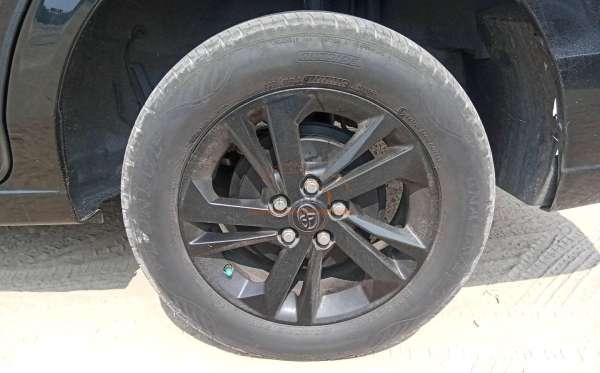 TOYOTA AVANZA E