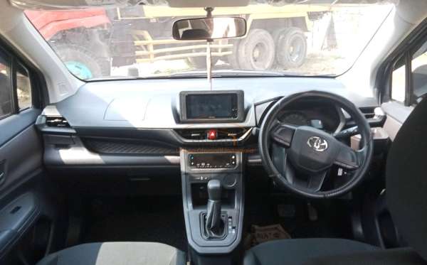 TOYOTA AVANZA E