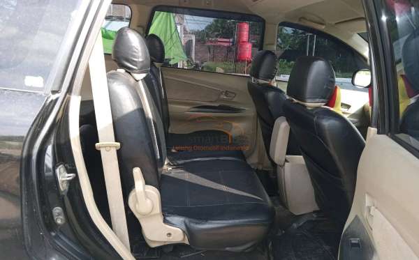 TOYOTA AVANZA