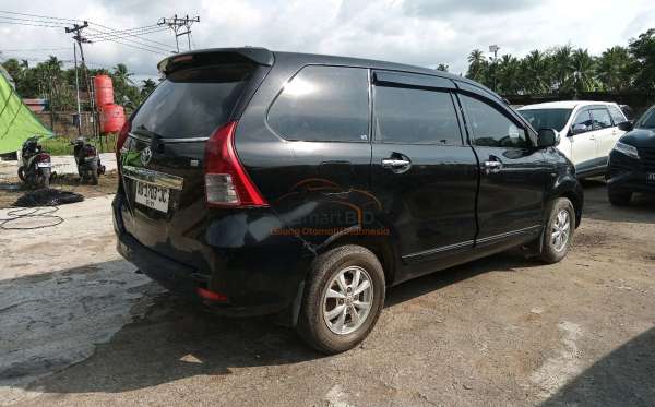 TOYOTA AVANZA