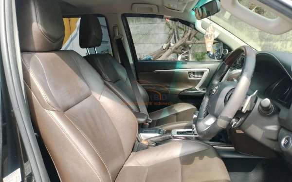 TOYOTA FORTUNER 2.4 VRZ