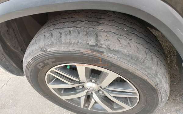 TOYOTA FORTUNER 2.4 VRZ
