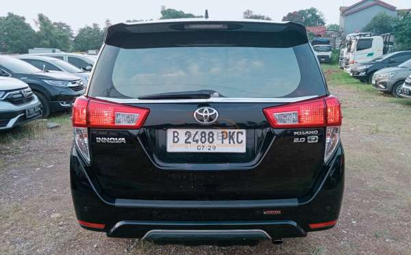TOYOTA INNOVA  2.0 Q