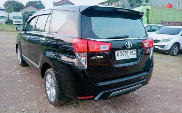 TOYOTA INNOVA  2.0 Q