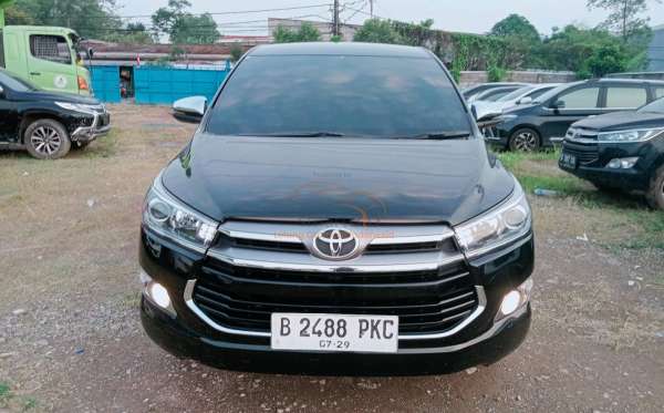 TOYOTA INNOVA  2.0 Q