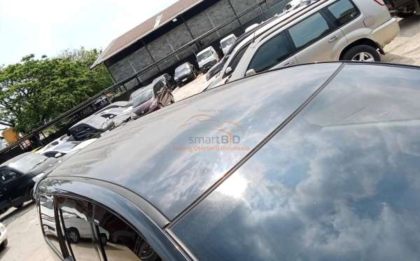 TOYOTA INNOVA V