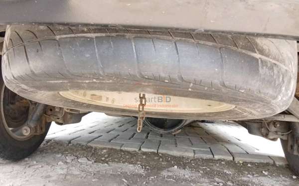 TOYOTA INNOVA V