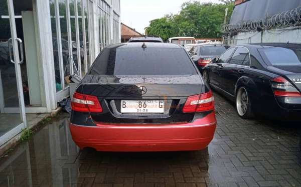 MERCEDES BENZ E 250 CGI