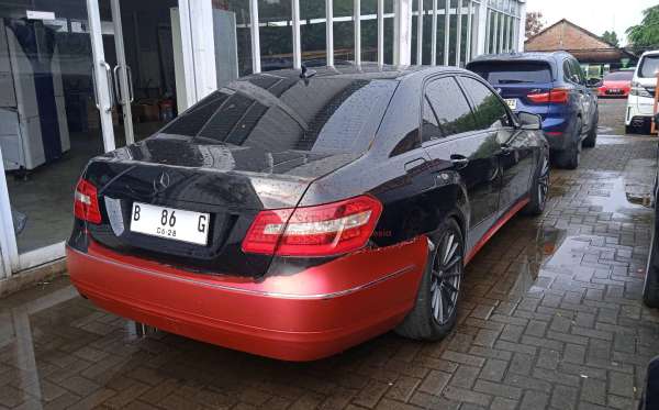 MERCEDES BENZ E 250 CGI