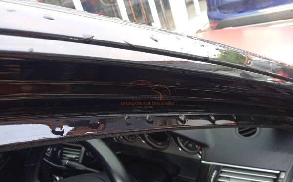 MERCEDES BENZ E 250 CGI