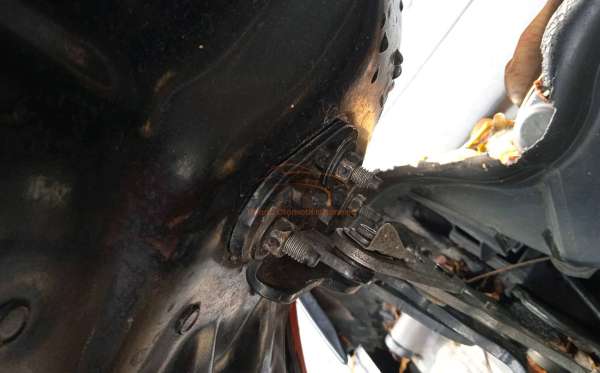 MERCEDES BENZ E 250 CGI