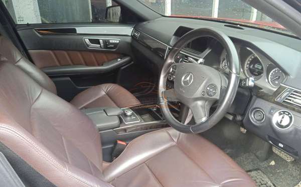 MERCEDES BENZ E 250 CGI