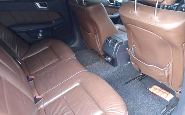 MERCEDES BENZ E 250 CGI