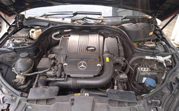 MERCEDES BENZ E 250 CGI