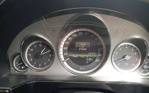 MERCEDES BENZ E 250 CGI