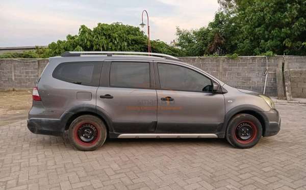 NISSAN GRAND LIVINA 1.5 X – GEAR