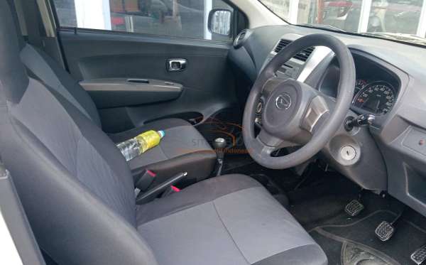 DAIHATSU AYLA 1.0 X