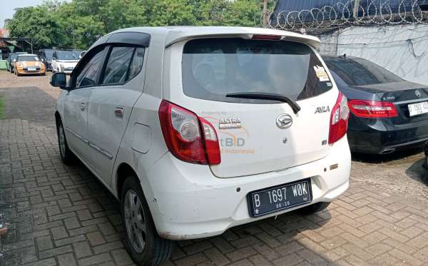 DAIHATSU AYLA 1.0 X