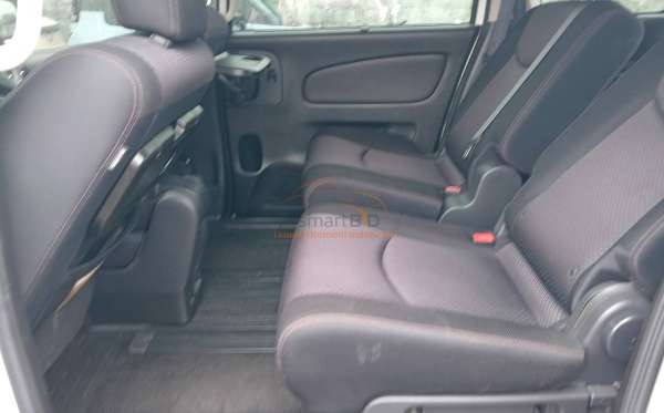 NISSAN SERENA 2.0