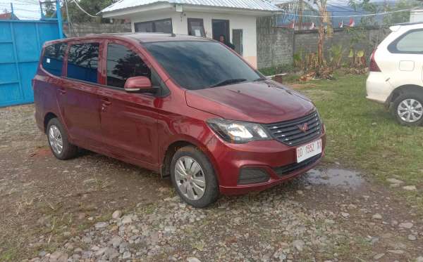 WULING CONFERO