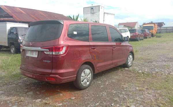 WULING CONFERO