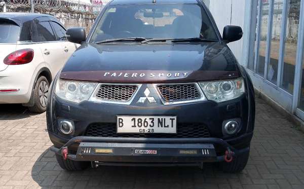 MITSUBISHI PAJERO SPORT 2.5 HP (4X2) A/T